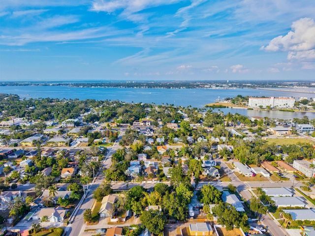 2121 7TH AVENUE W, Bradenton, FL 34205