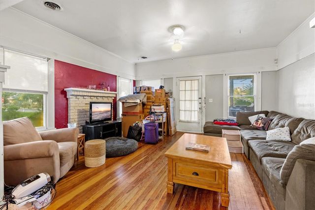 2121 7TH AVENUE W, Bradenton, FL 34205