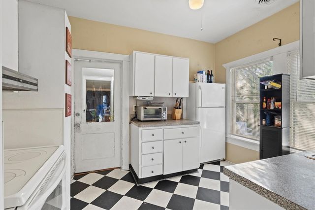 2121 7TH AVENUE W, Bradenton, FL 34205