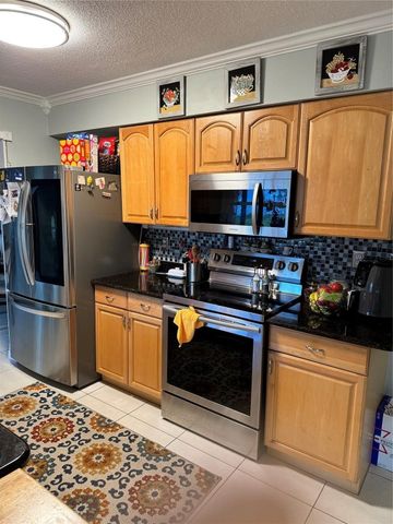 7002 NW 93rd Avenue, Tamarac, FL 33321