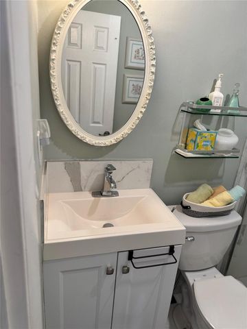 7002 NW 93rd Avenue, Tamarac, FL 33321