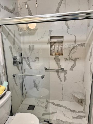 7002 NW 93rd Avenue, Tamarac, FL 33321