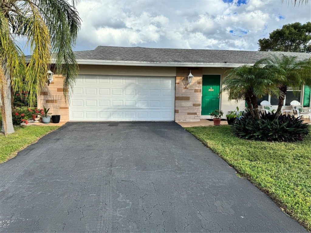 7002 NW 93rd Avenue, Tamarac, FL 33321