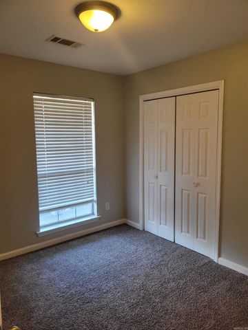 303 W Valentine Road, Jacksonville, AR 72076
