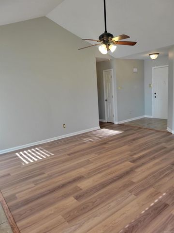 303 W Valentine Road, Jacksonville, AR 72076