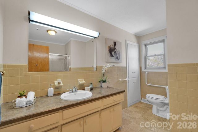 1411 E Maiden Road, Maiden, NC 28650