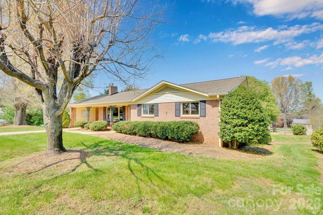 1411 E Maiden Road, Maiden, NC 28650