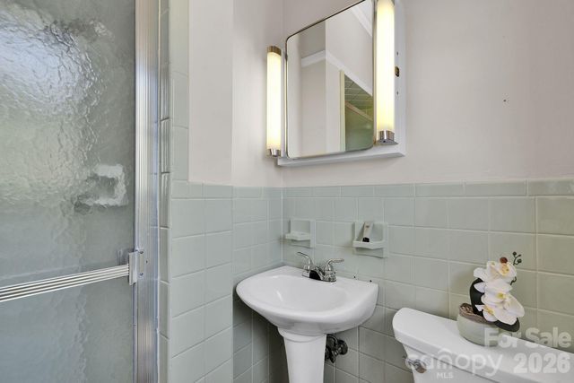 1411 E Maiden Road, Maiden, NC 28650