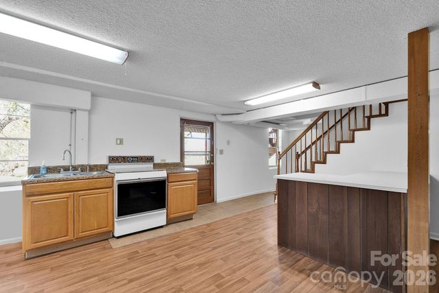 1411 E Maiden Road, Maiden, NC 28650