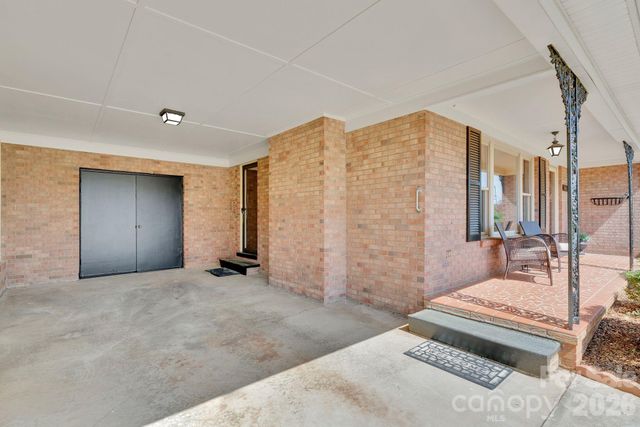 1411 E Maiden Road, Maiden, NC 28650