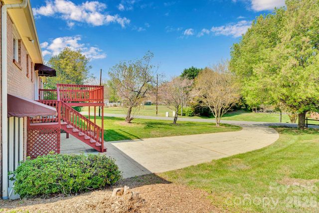 1411 E Maiden Road, Maiden, NC 28650