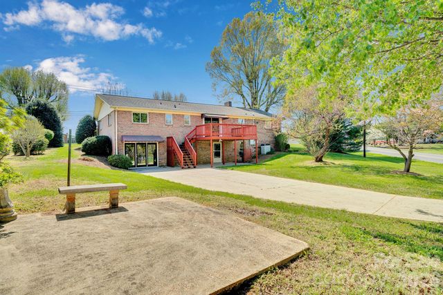 1411 E Maiden Road, Maiden, NC 28650