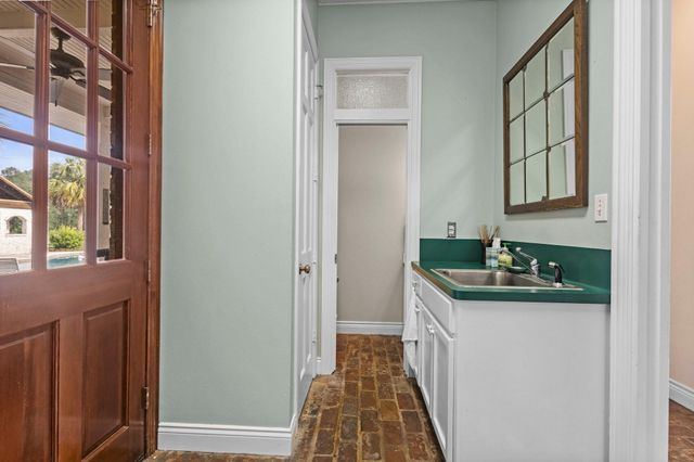 27076 Interstate 10, Winnie, TX 77665