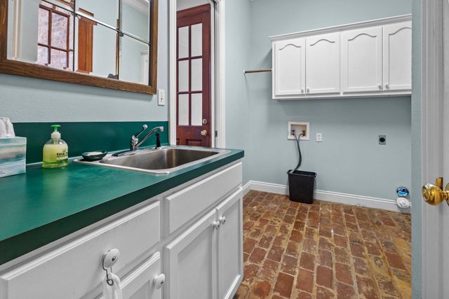 27076 Interstate 10, Winnie, TX 77665