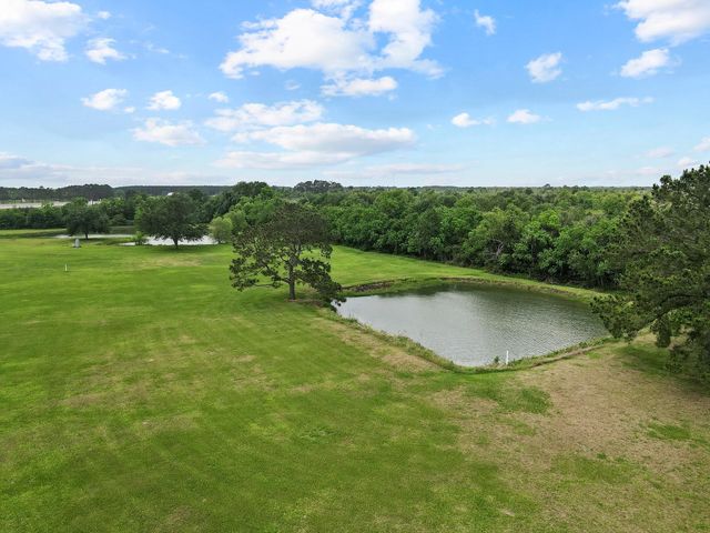 27076 Interstate 10, Winnie, TX 77665