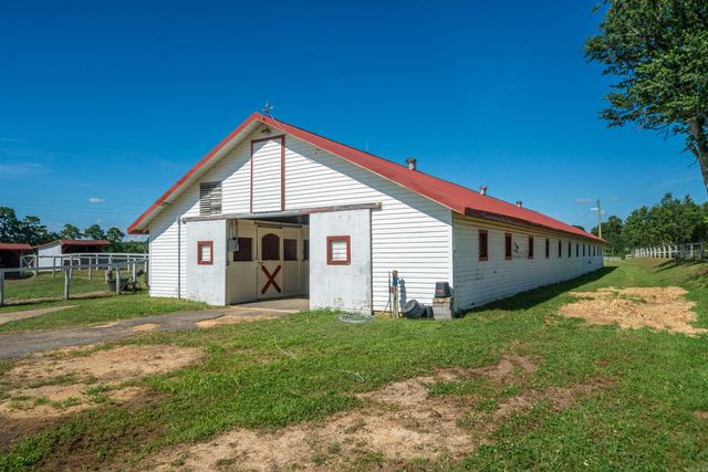 6867 Airport Rd, Bonnerdale, AR 71933