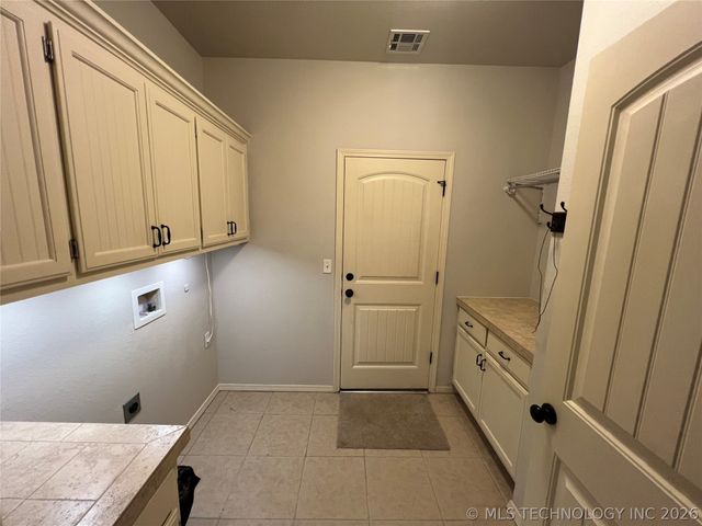 17005 E 48th Street, Tulsa, OK 74134