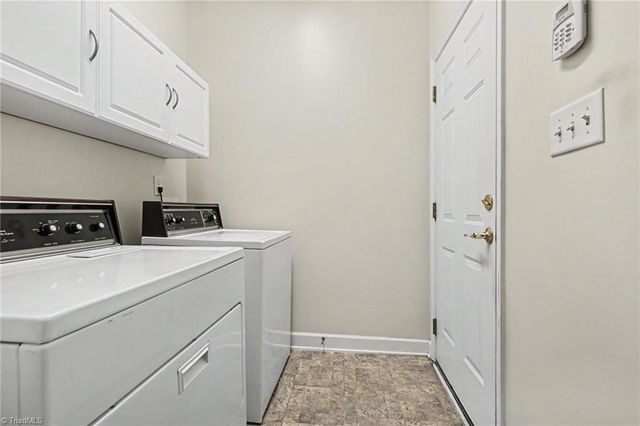 433 Peace Rollins Court, Kernersville, NC 27284