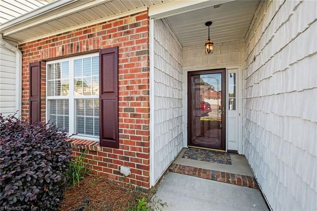 433 Peace Rollins Court, Kernersville, NC 27284