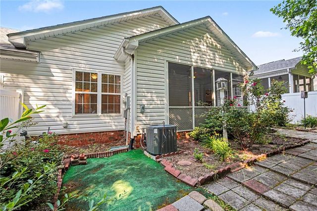 433 Peace Rollins Court, Kernersville, NC 27284