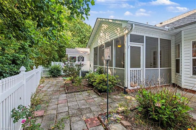 433 Peace Rollins Court, Kernersville, NC 27284