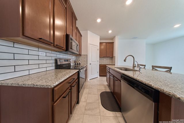 4466 Tivoli Dr, Converse, TX 78109