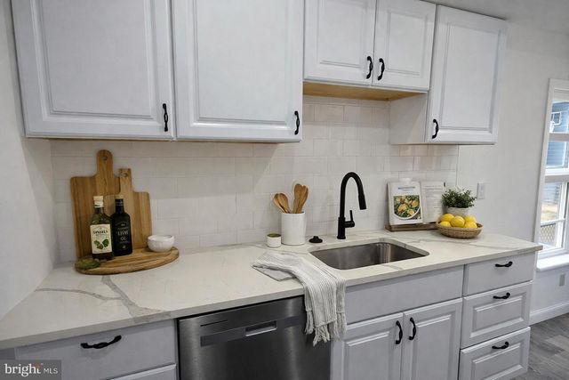 2008 ETTING ST, Baltimore, MD 21217