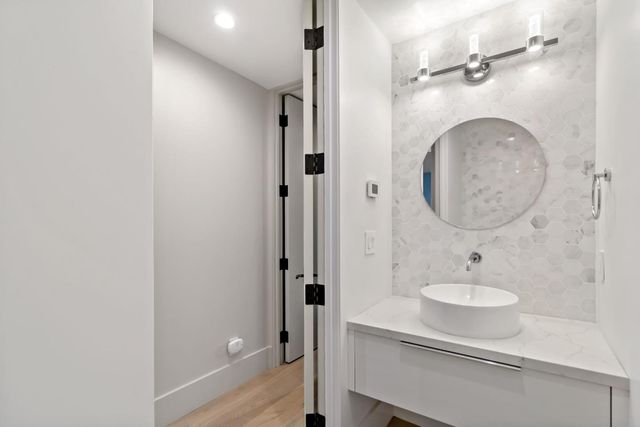 8 Hawkview Street, Portola Valley, CA 94028