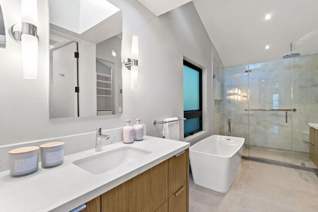 8 Hawkview Street, Portola Valley, CA 94028