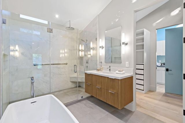 8 Hawkview Street, Portola Valley, CA 94028