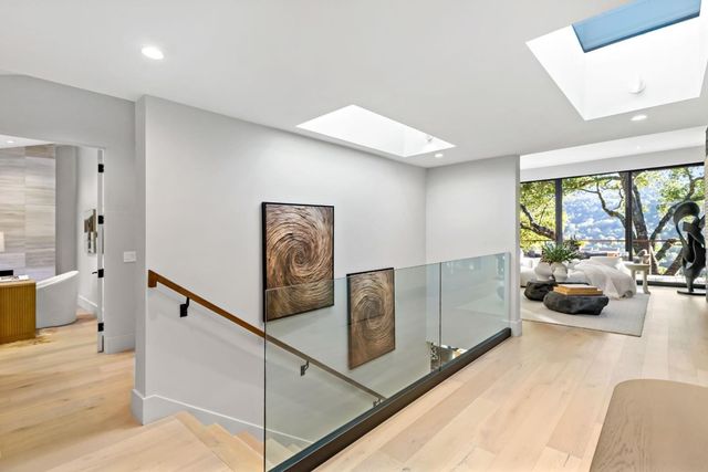 8 Hawkview Street, Portola Valley, CA 94028