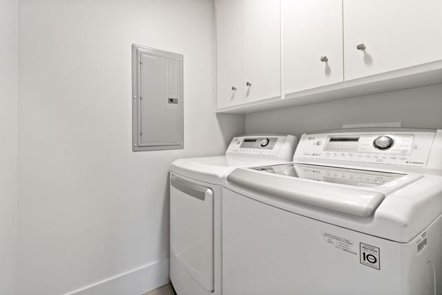 8 Hawkview Street, Portola Valley, CA 94028