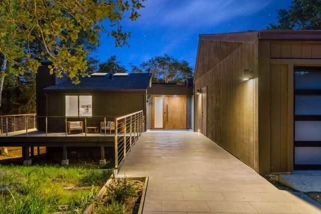 8 Hawkview Street, Portola Valley, CA 94028