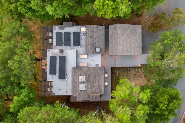 8 Hawkview Street, Portola Valley, CA 94028