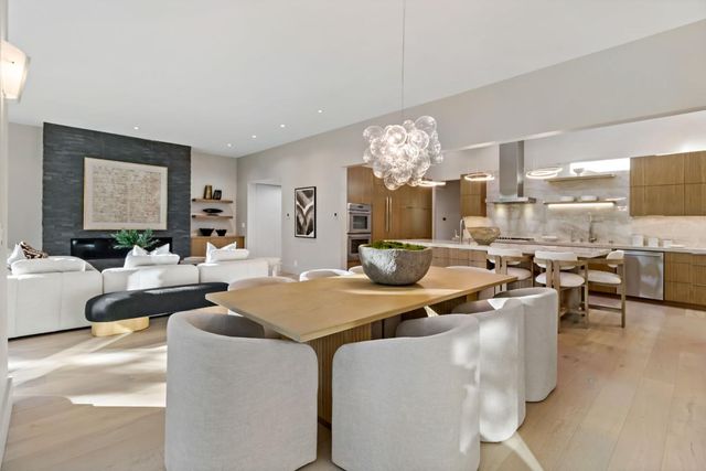 8 Hawkview Street, Portola Valley, CA 94028