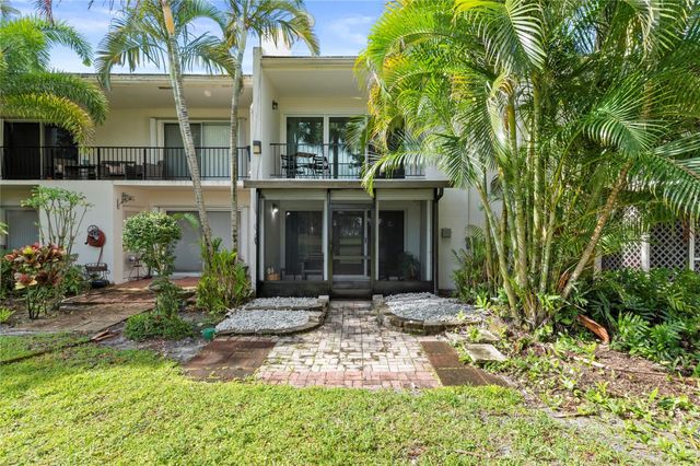 3063 N PALM AIRE Drive 3063, Pompano Beach, FL 33069