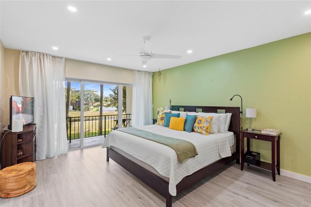 3063 N PALM AIRE Drive 3063, Pompano Beach, FL 33069