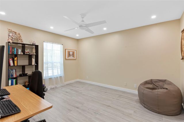 3063 N PALM AIRE Drive 3063, Pompano Beach, FL 33069