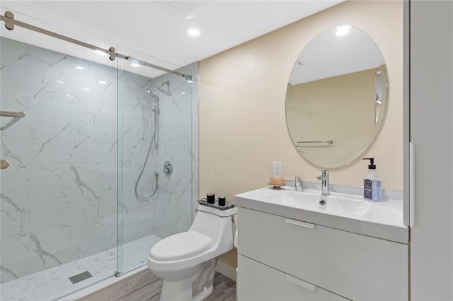 3063 N PALM AIRE Drive 3063, Pompano Beach, FL 33069