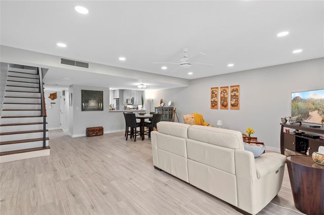 3063 N PALM AIRE Drive 3063, Pompano Beach, FL 33069