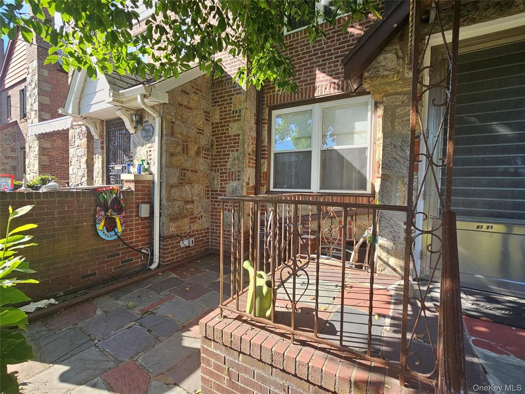 8121 77th Avenue, Glendale, NY 11385 — photo 2