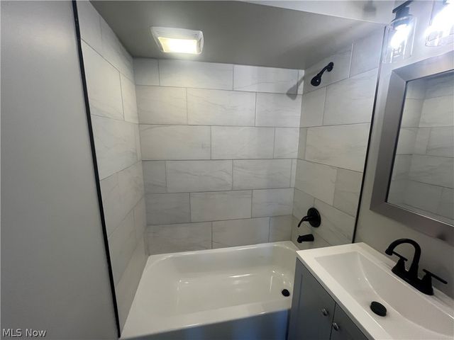 4464 W 138th Street, Cleveland, OH 44135