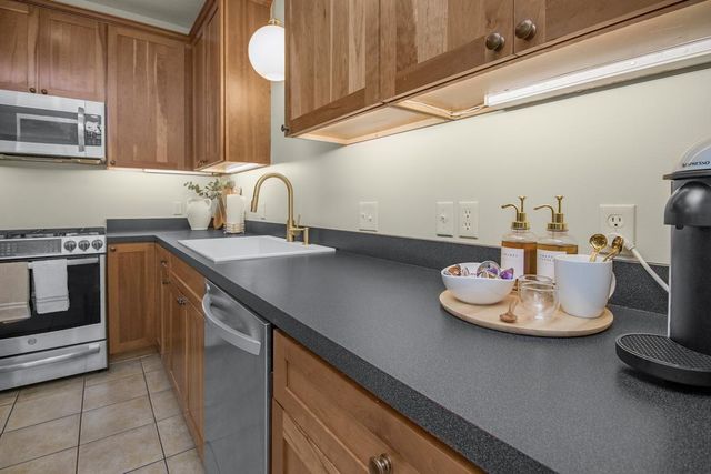 190 Elm Street, Saint Paul, MN 55102