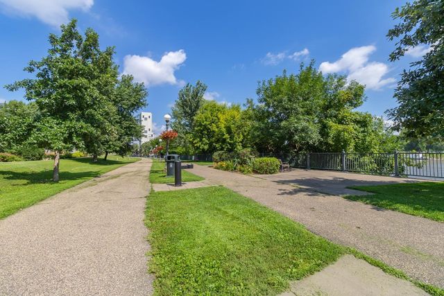 190 Elm Street, Saint Paul, MN 55102