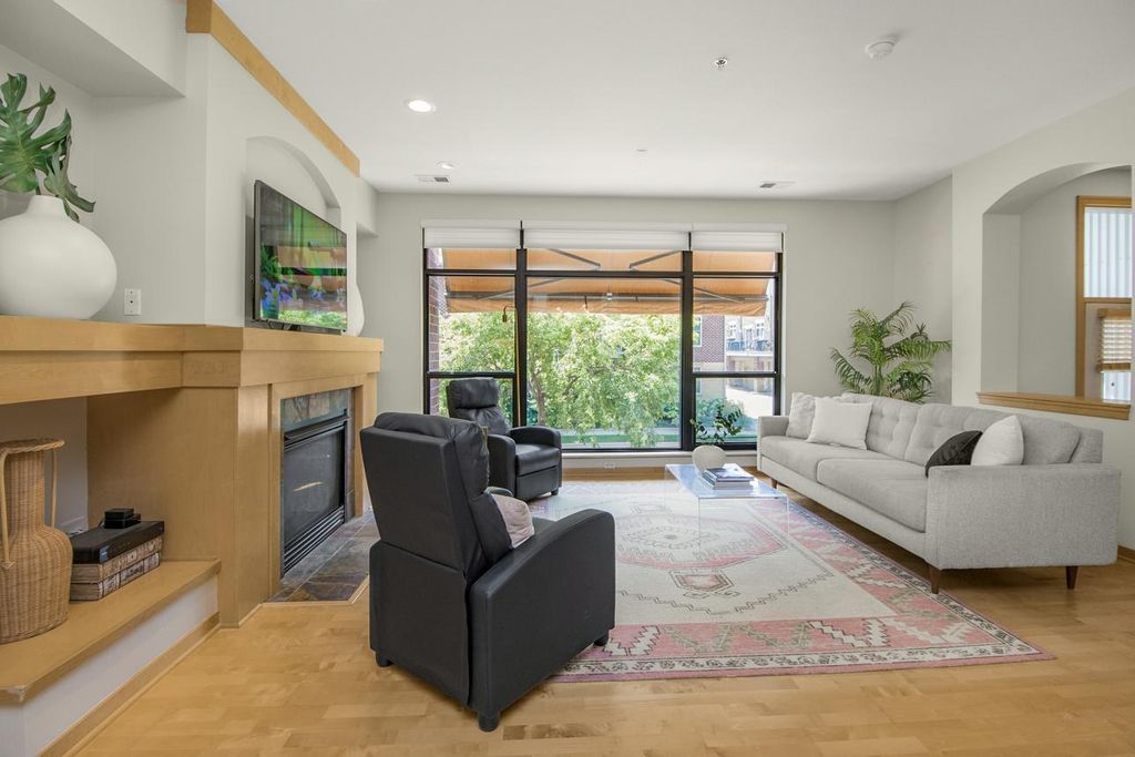 190 Elm Street, Saint Paul, MN 55102