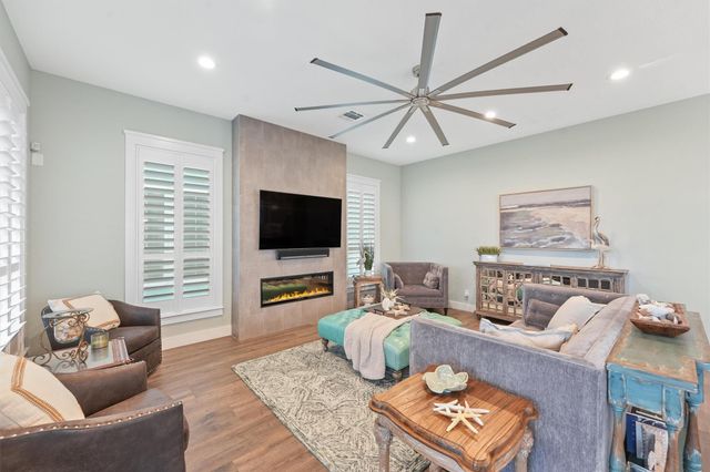 11418 Starfish Lane, Galveston, TX 77554