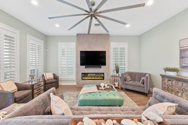 11418 Starfish Lane, Galveston, TX 77554