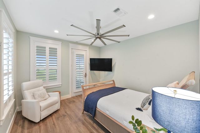 11418 Starfish Lane, Galveston, TX 77554