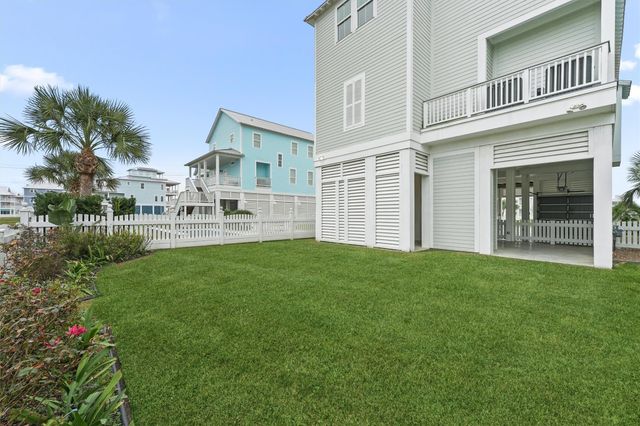 11418 Starfish Lane, Galveston, TX 77554