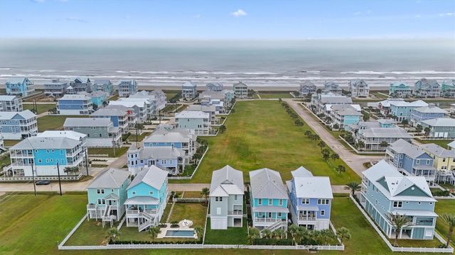 11418 Starfish Lane, Galveston, TX 77554